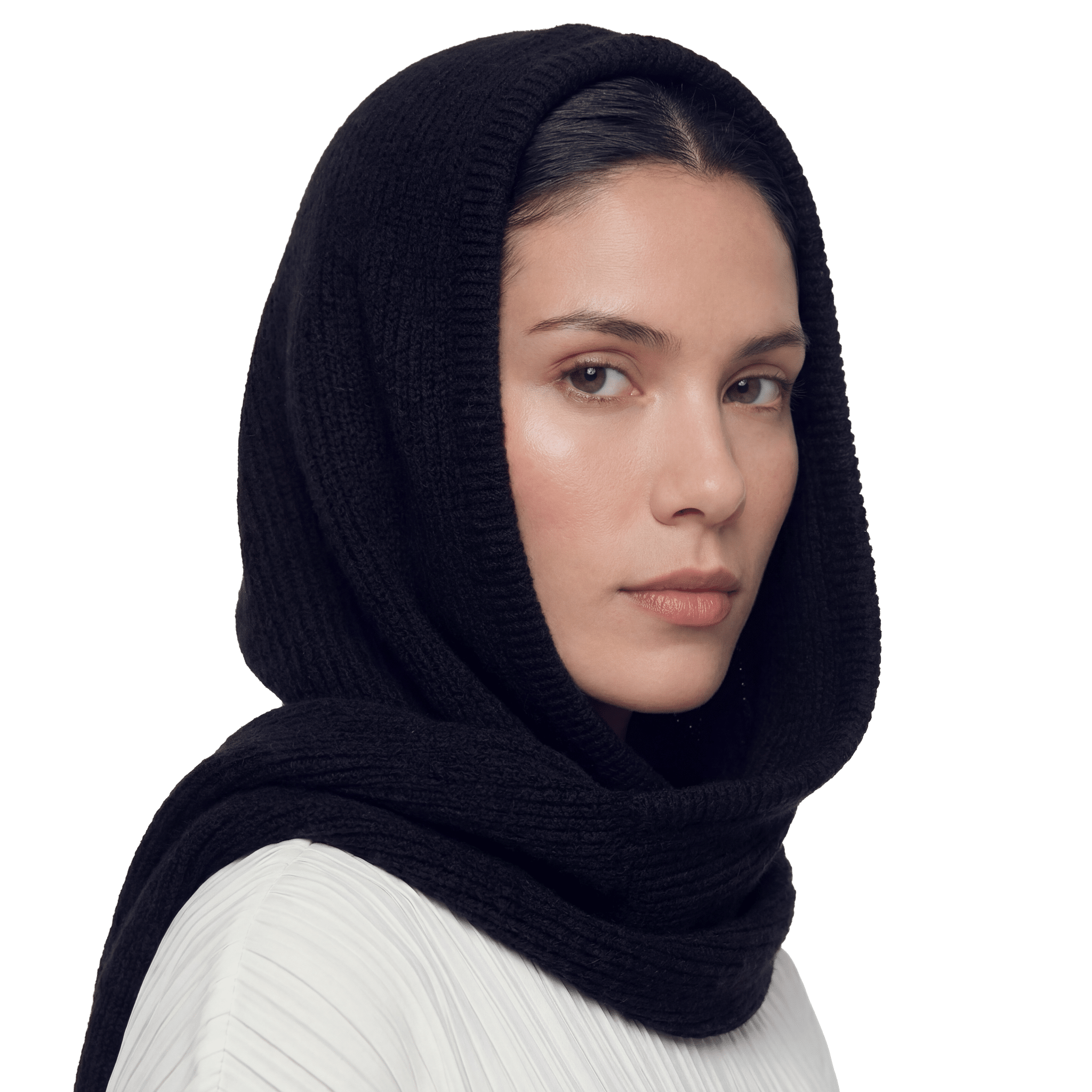 حجاب شتوي من الصوف الأسود