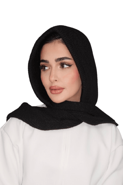 حجاب شتوي من الصوف الأسود