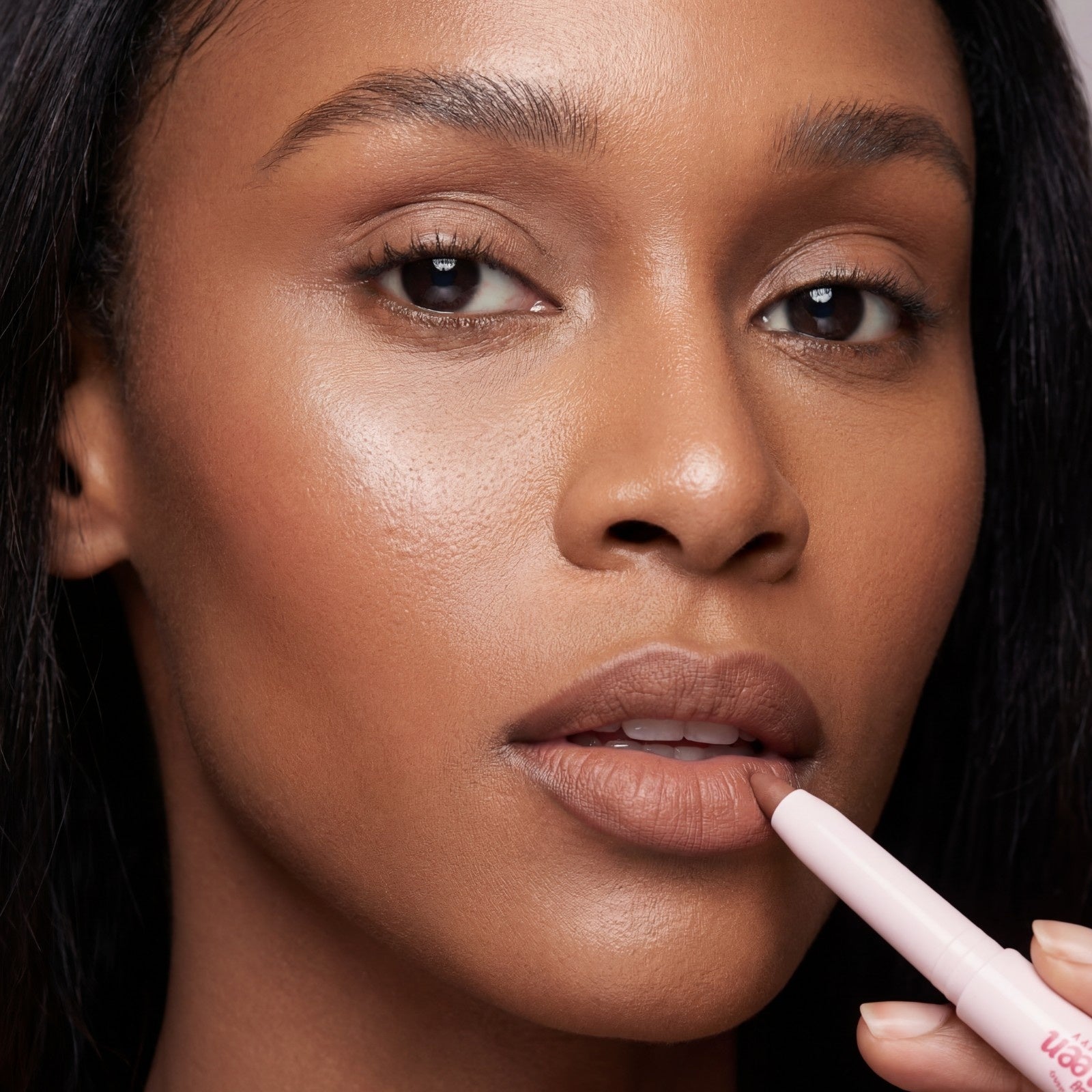 محدد شفاه - بلوسوم