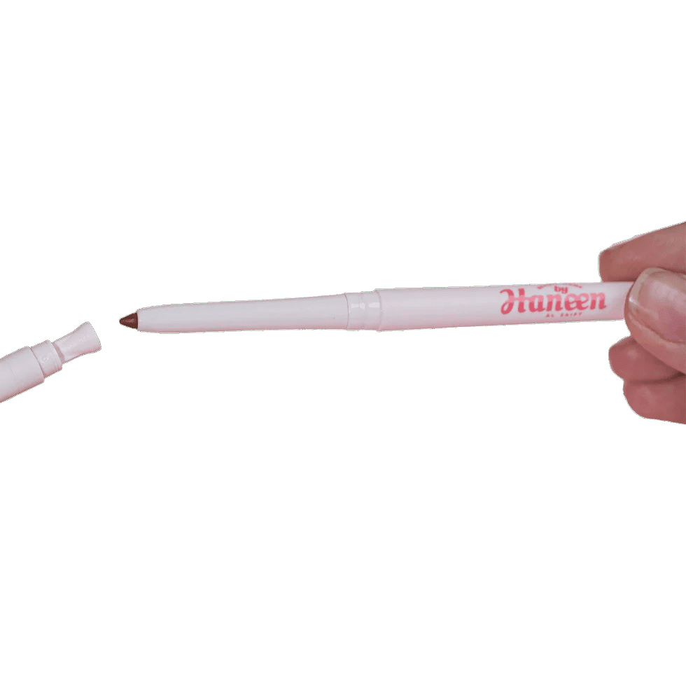 lip liner praline, smooth lip liner application, vegan cruelty-free makeup